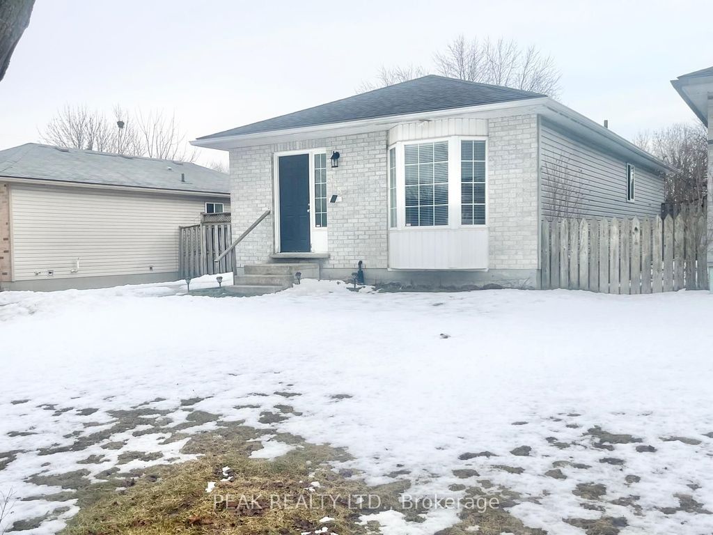 Photo of 338 Fleming Drive, London East, ON N5V 4Y6 (MLS # X12842436)