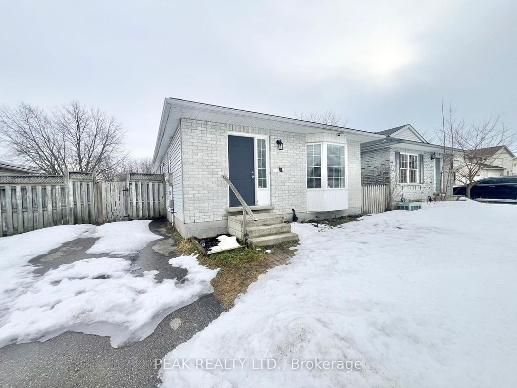 Photo of 338 Fleming Drive, London East, ON N5V 4Y6 (MLS # X12842436)