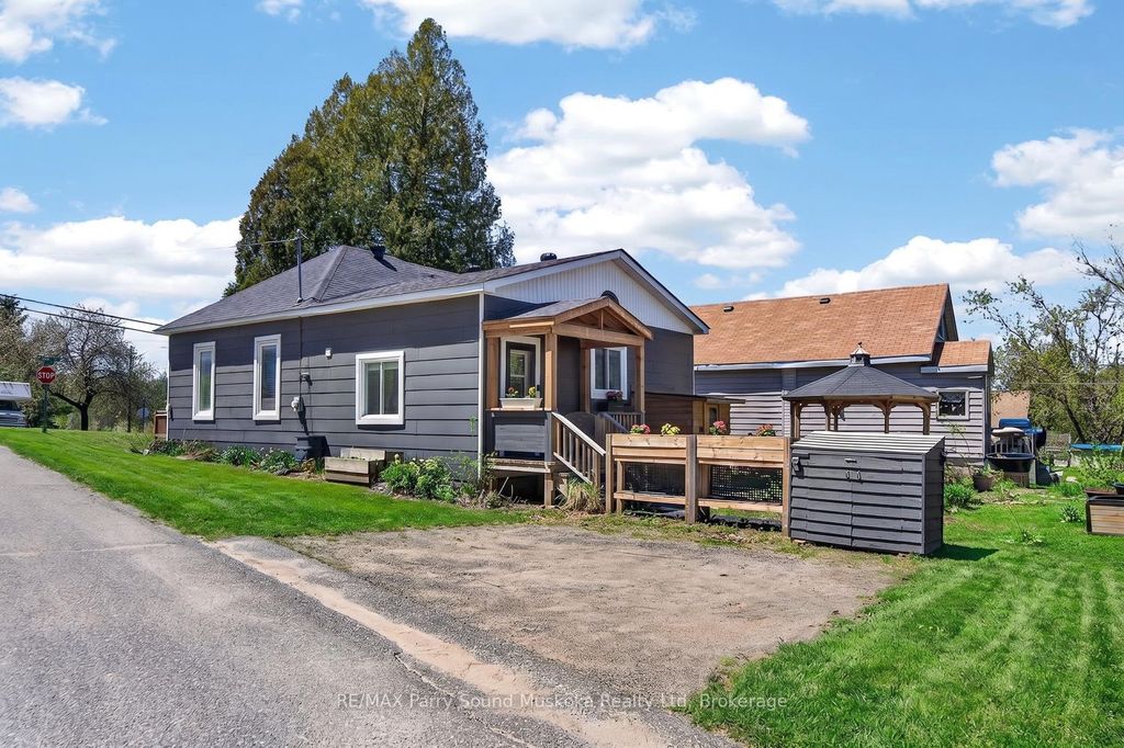 Photo of 516 High Street W, Georgian Bay, ON P0C 1H0 (MLS # X13166860)