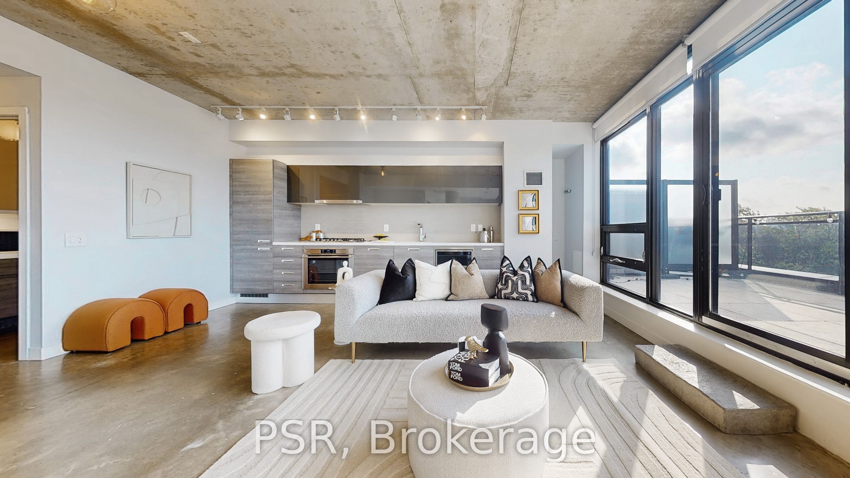 1239 Dundas Street W 602