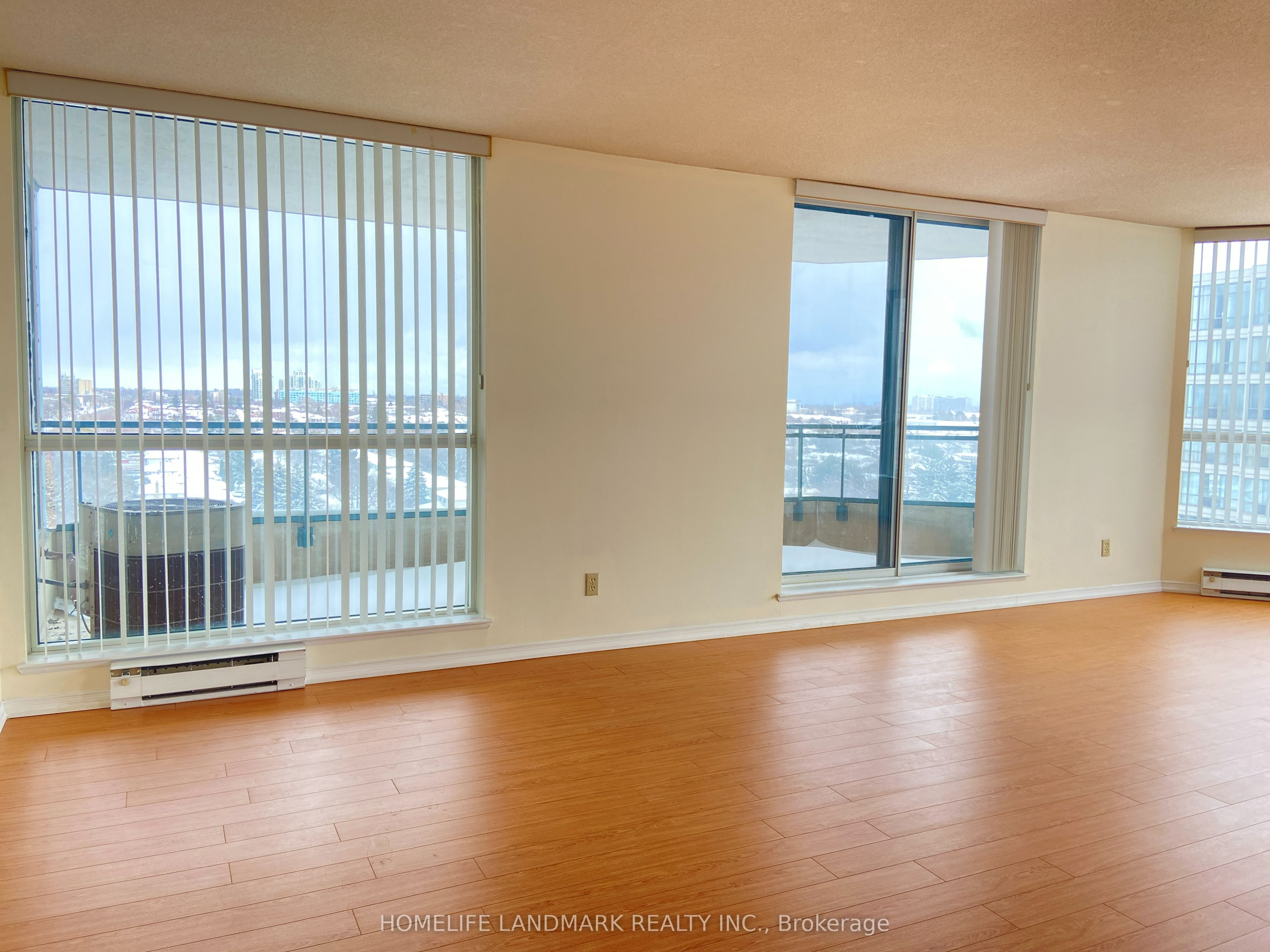 4725 Sheppard Avenue E 1204