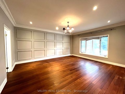 32 Belvedere Drive Oakville ON L6L 4B6