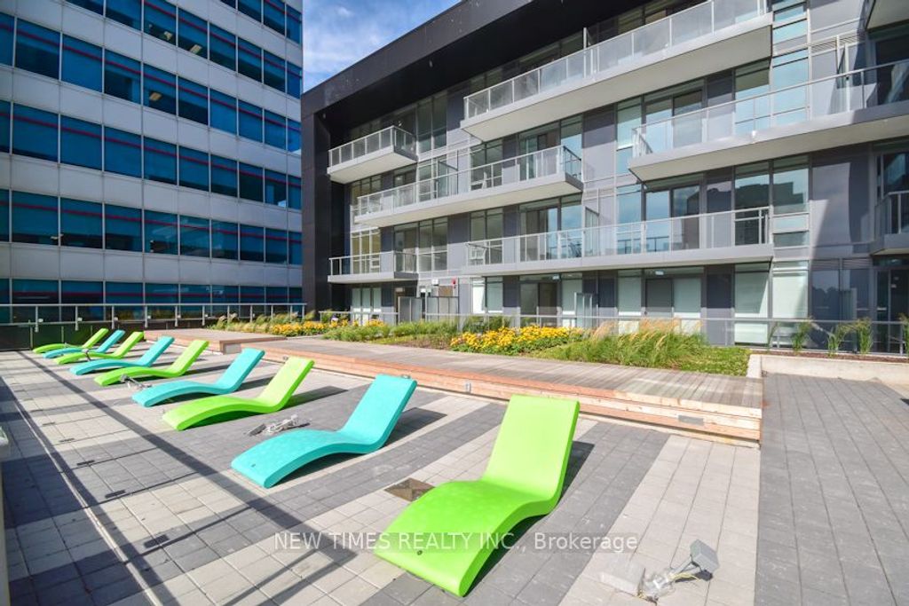 Photo of 30 Roehampton Avenue #2011, Toronto, ON M4P 1R2 (MLS # C12596408)