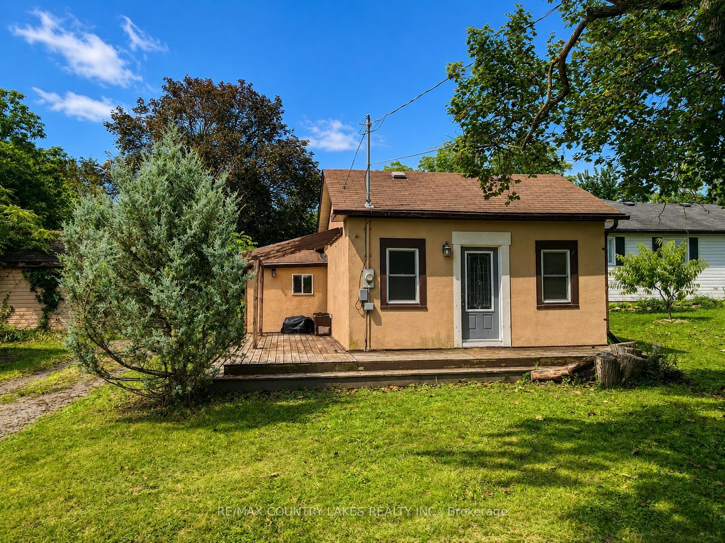 607 Simcoe Street