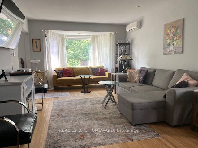 1407 Kenmuir Avenue main floor