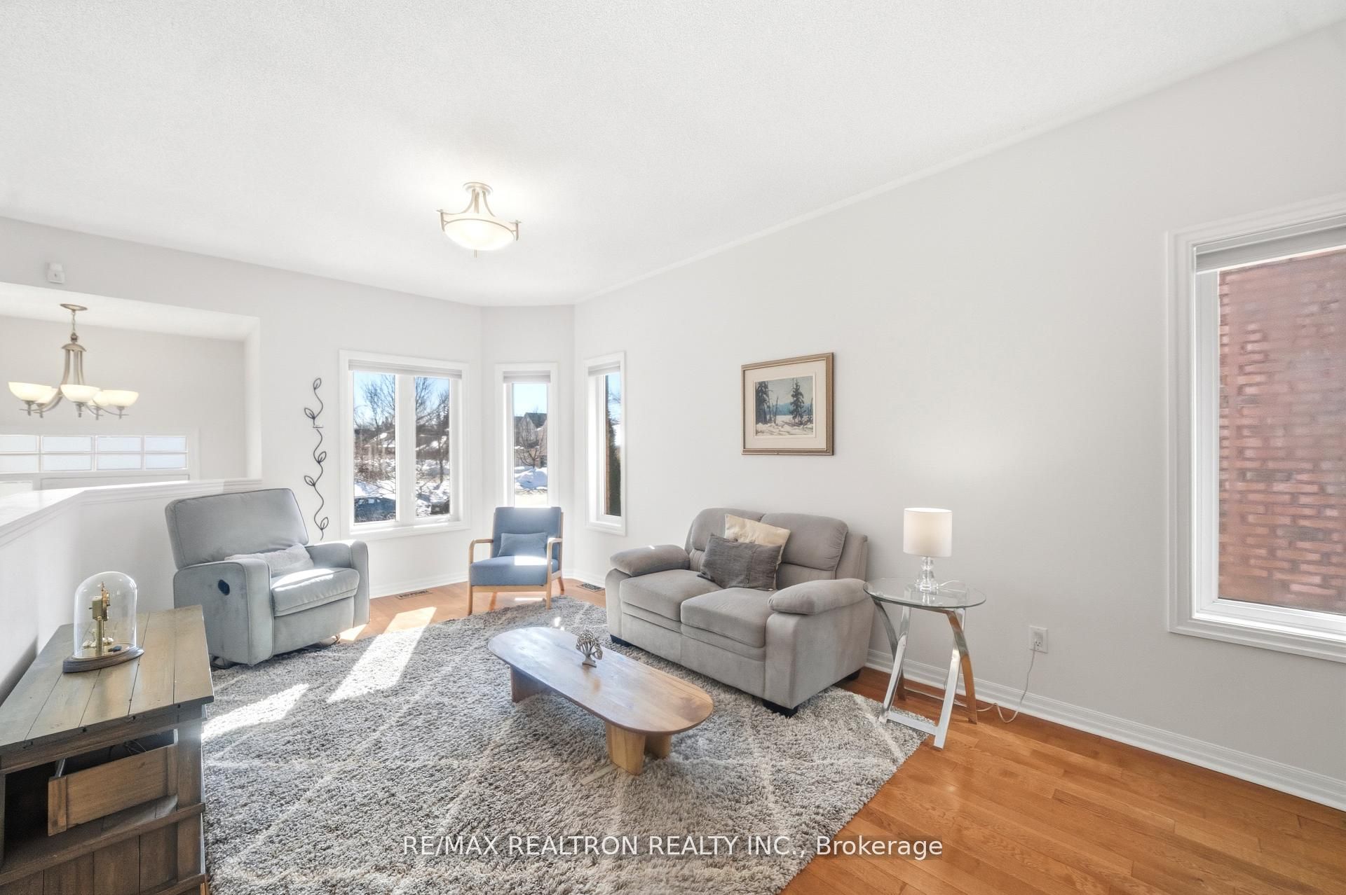 28 Headwater Crescent