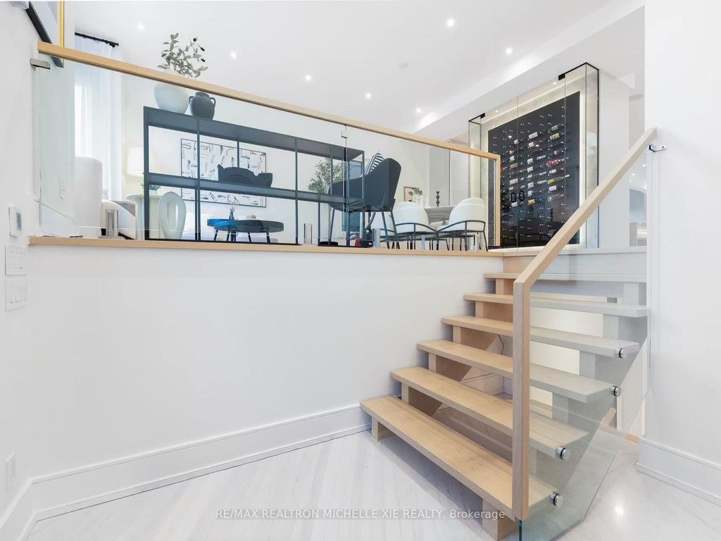 Photo of 132 Duplex Avenue, Toronto, ON M5P 2A7 (MLS # C12879062)