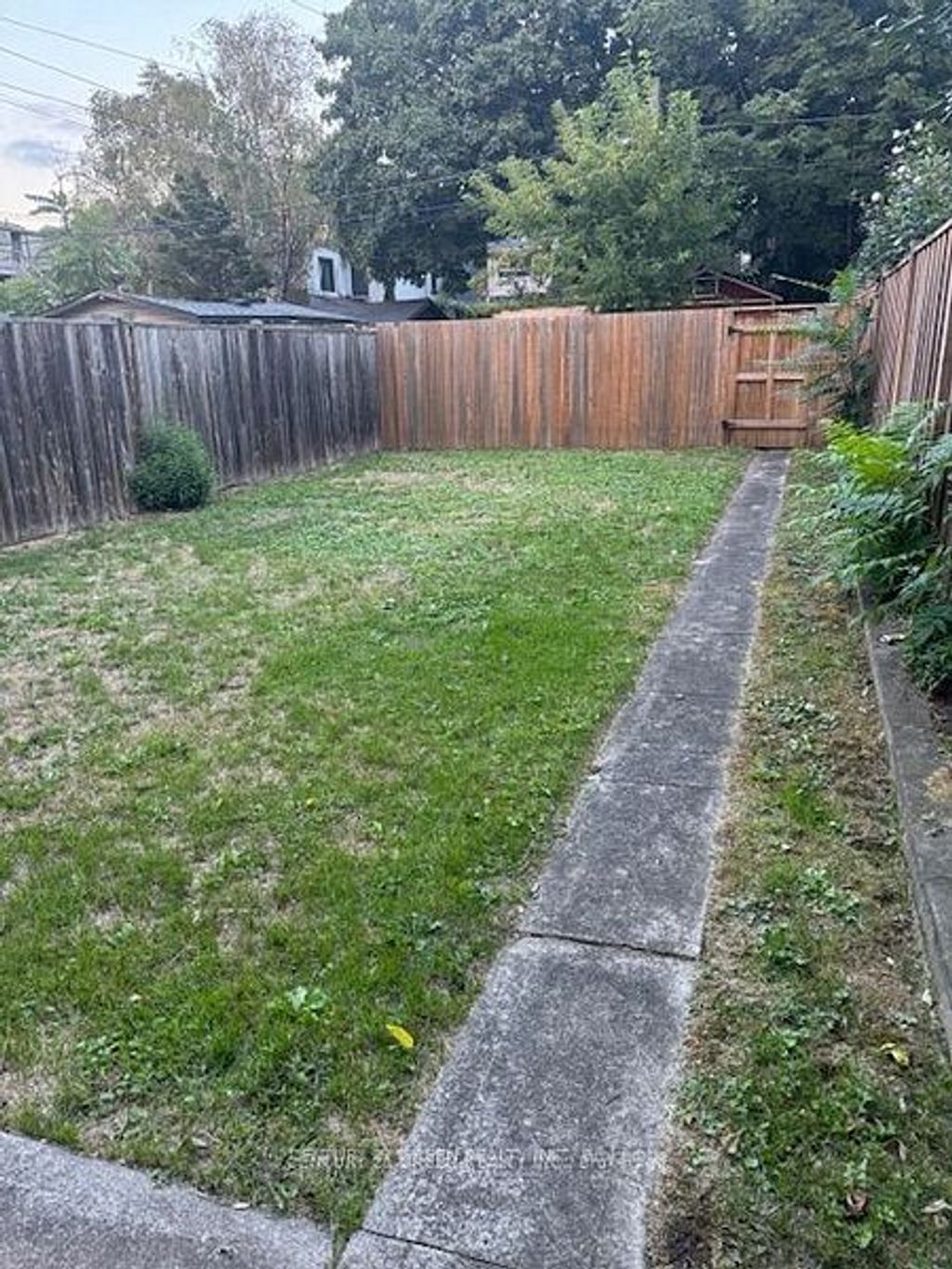 Photo of 37 Gladstone Avenue, Hamilton, ON L8M 2H7 (MLS # X12653302)