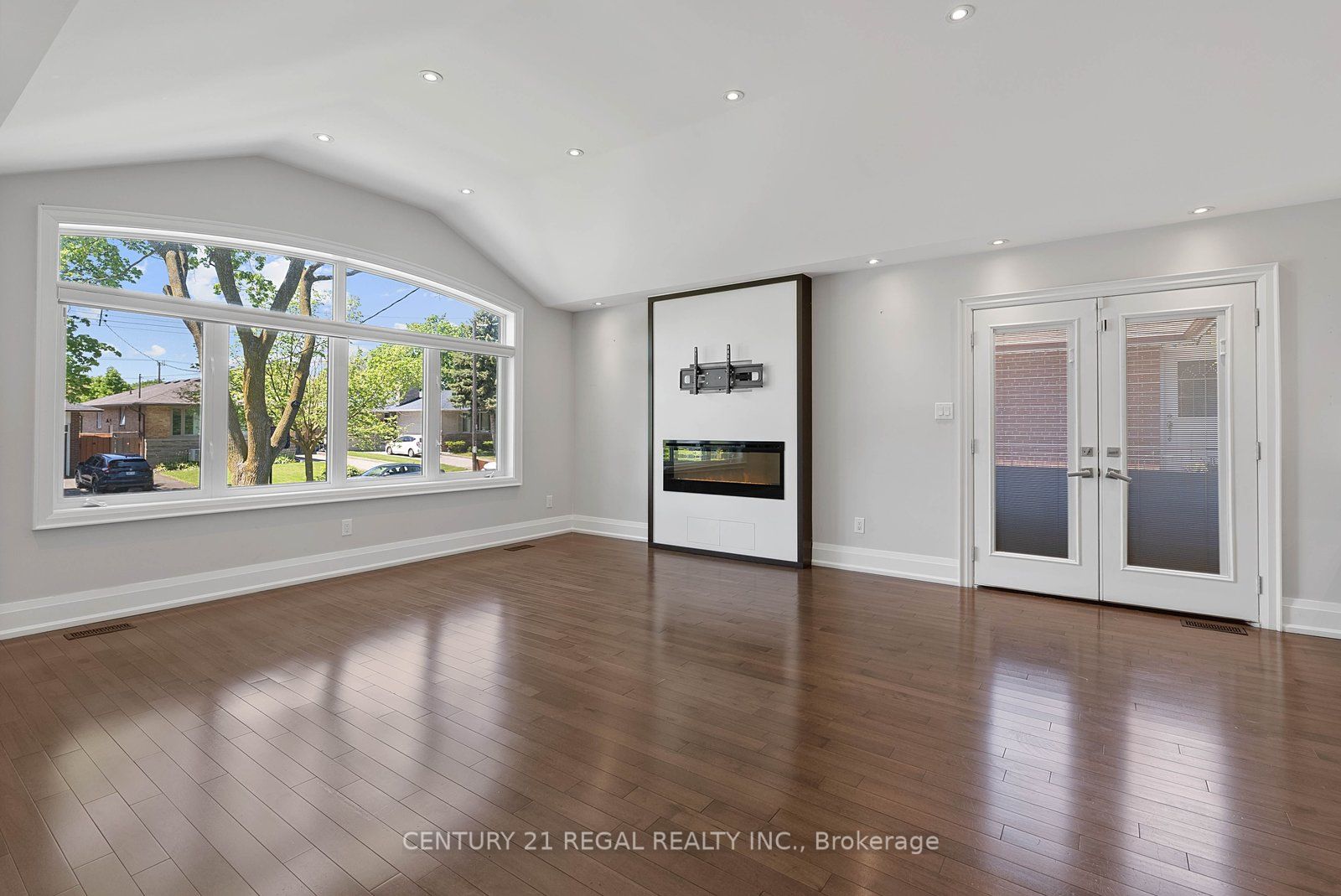 18 Rowse Crescent