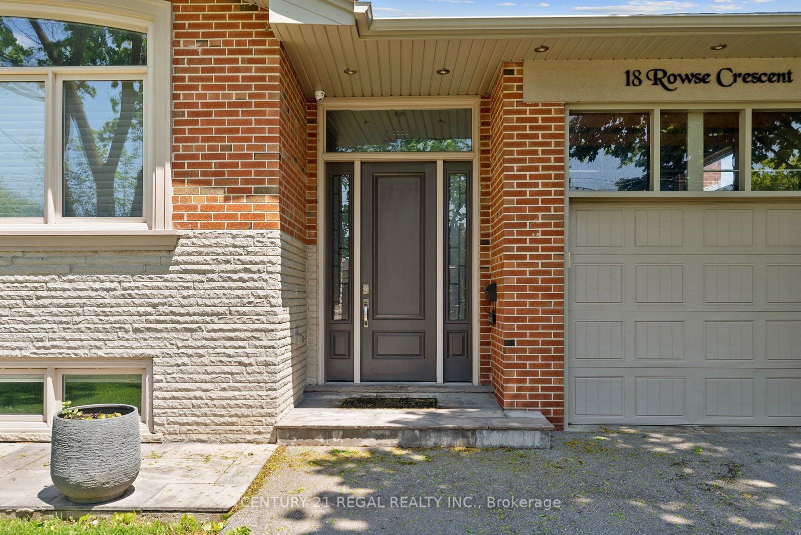 18 Rowse Crescent
