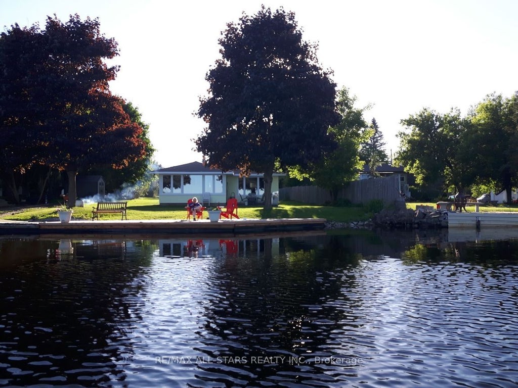 Photo of 42 Riverside Drive, Kawartha Lakes, ON K9V 0H6 (MLS # X13121038)