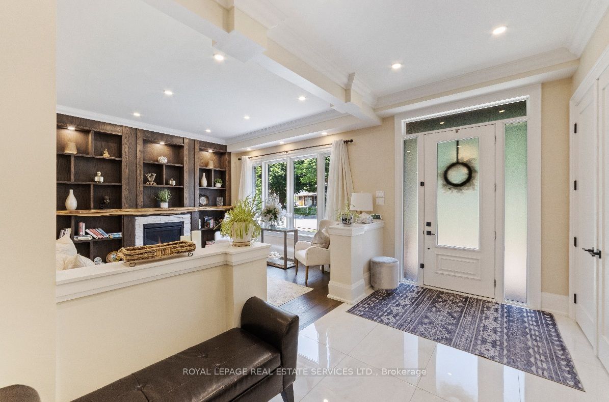 375 Arden Crescent