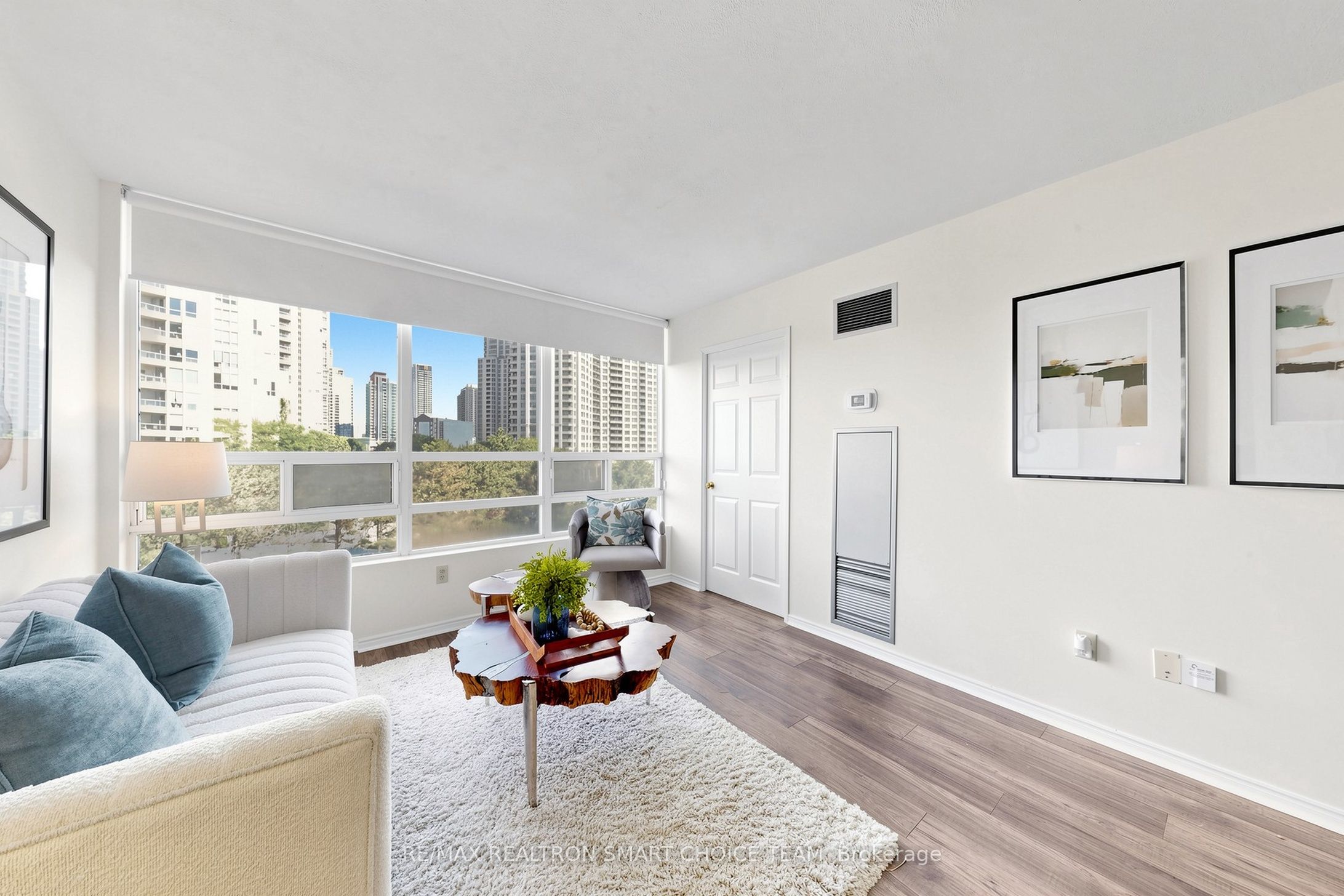 50 Kingsbridge Garden Circle 504