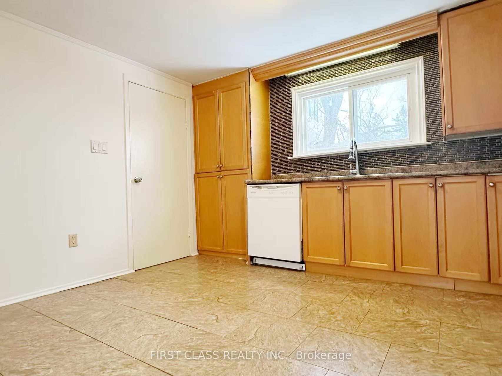 1 Lakeside Cres Avenue Unit A