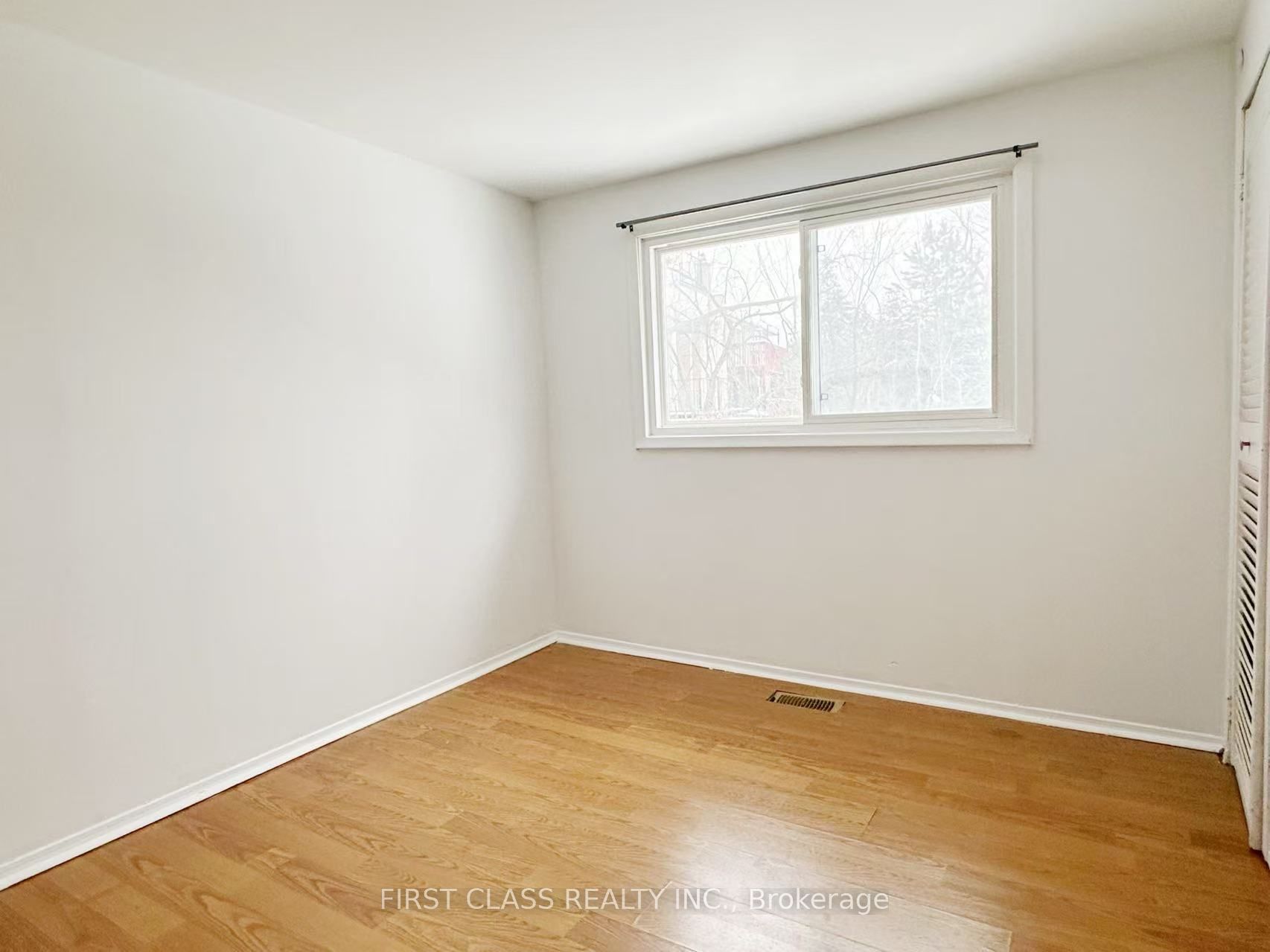 1 Lakeside Cres Avenue Unit A