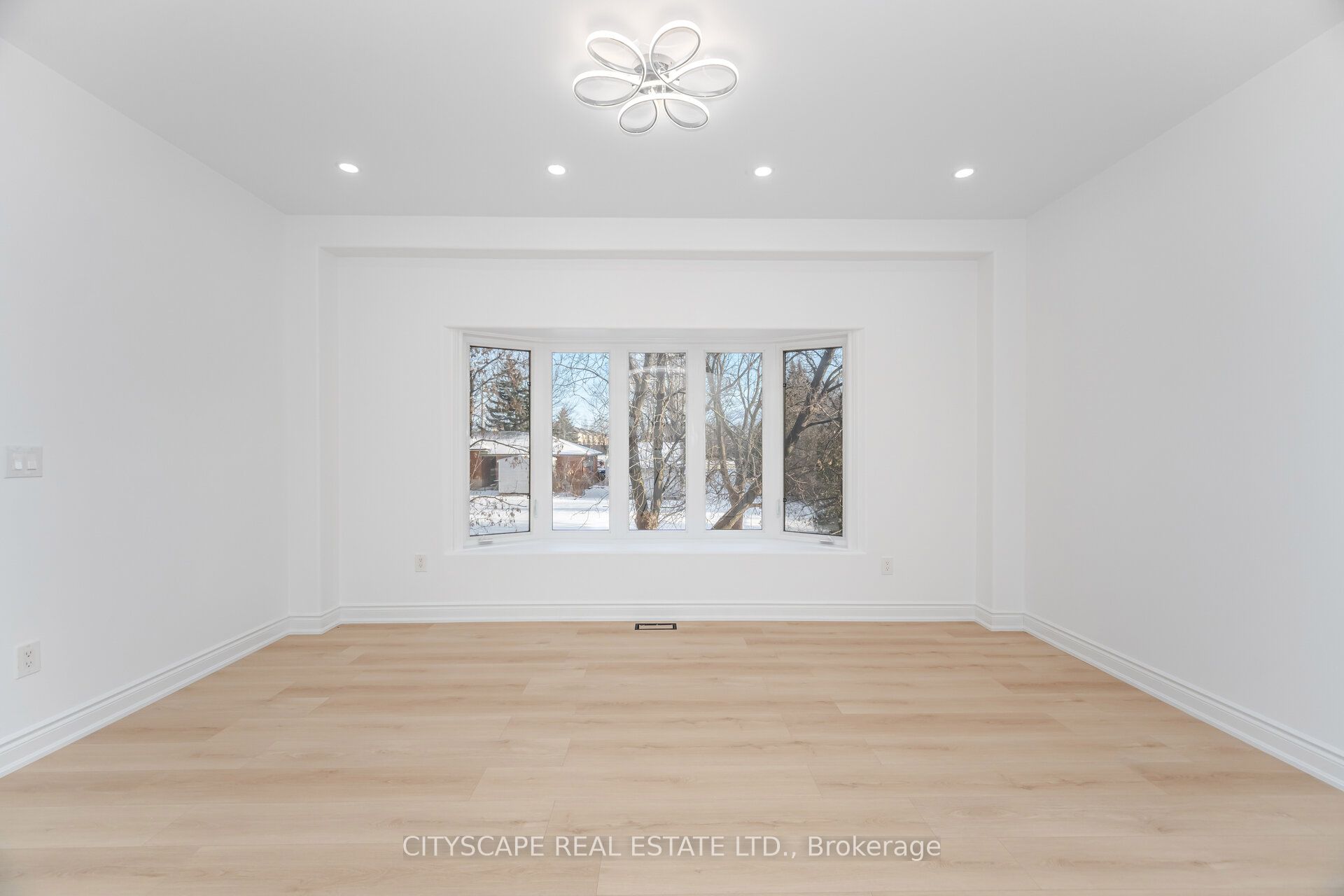 5843 Prairie Circle
