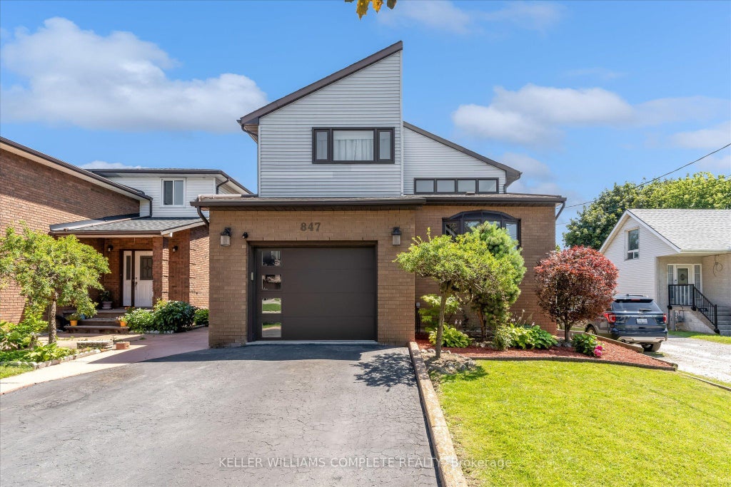 Photo of 847 West 5th Street, Hamilton, ON L9C 5R4 (MLS # X13644930)