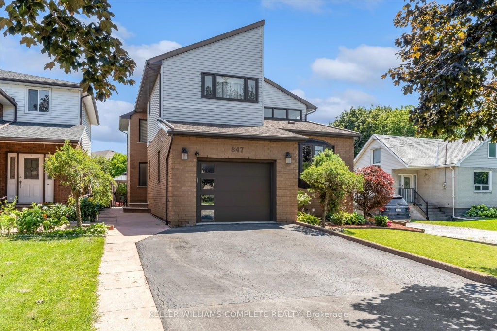 Photo of 847 West 5th Street, Hamilton, ON L9C 5R4 (MLS # X13644930)