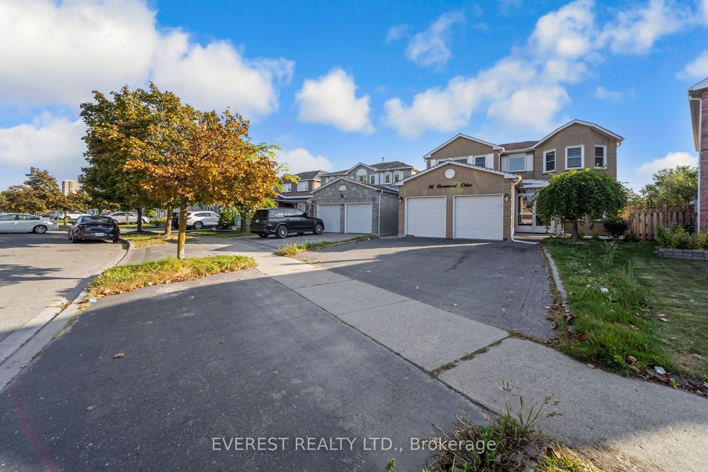 Photo of 96 Ravenswood Drive, Brampton, ON L6Y 3Z9 (MLS # W12672916)