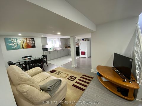 2 Hagersville Court Lower Toronto ON M9C 4A3