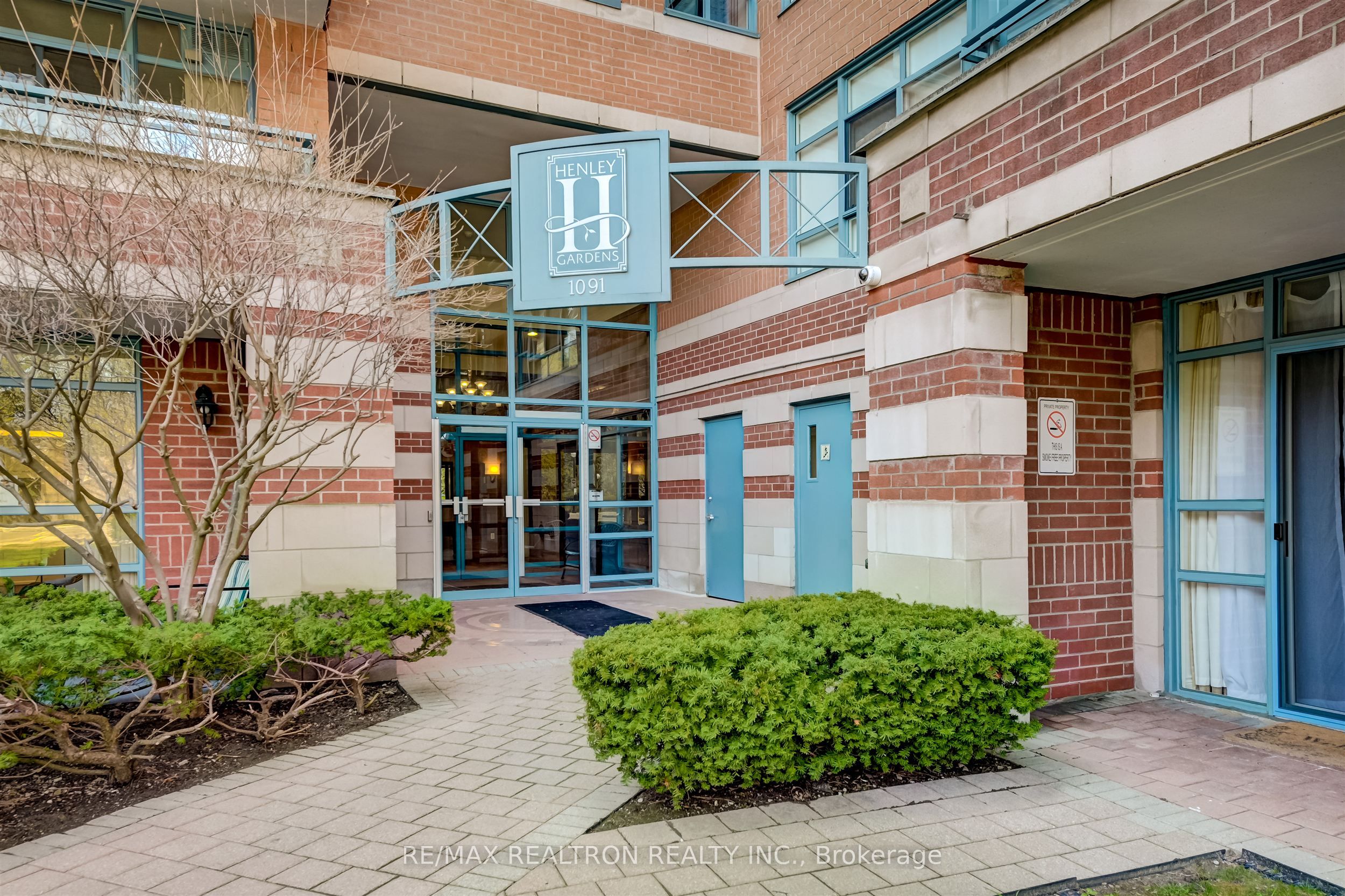 1091 Kingston Road 429