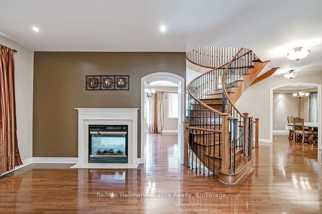 1527 Arrowhead Road