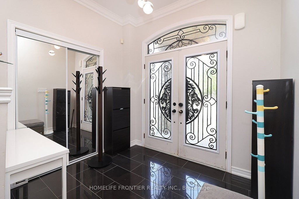 Photo of 56 Twin Hills Crescent, Vaughan, ON L4H 0G7 (MLS # N13632292)