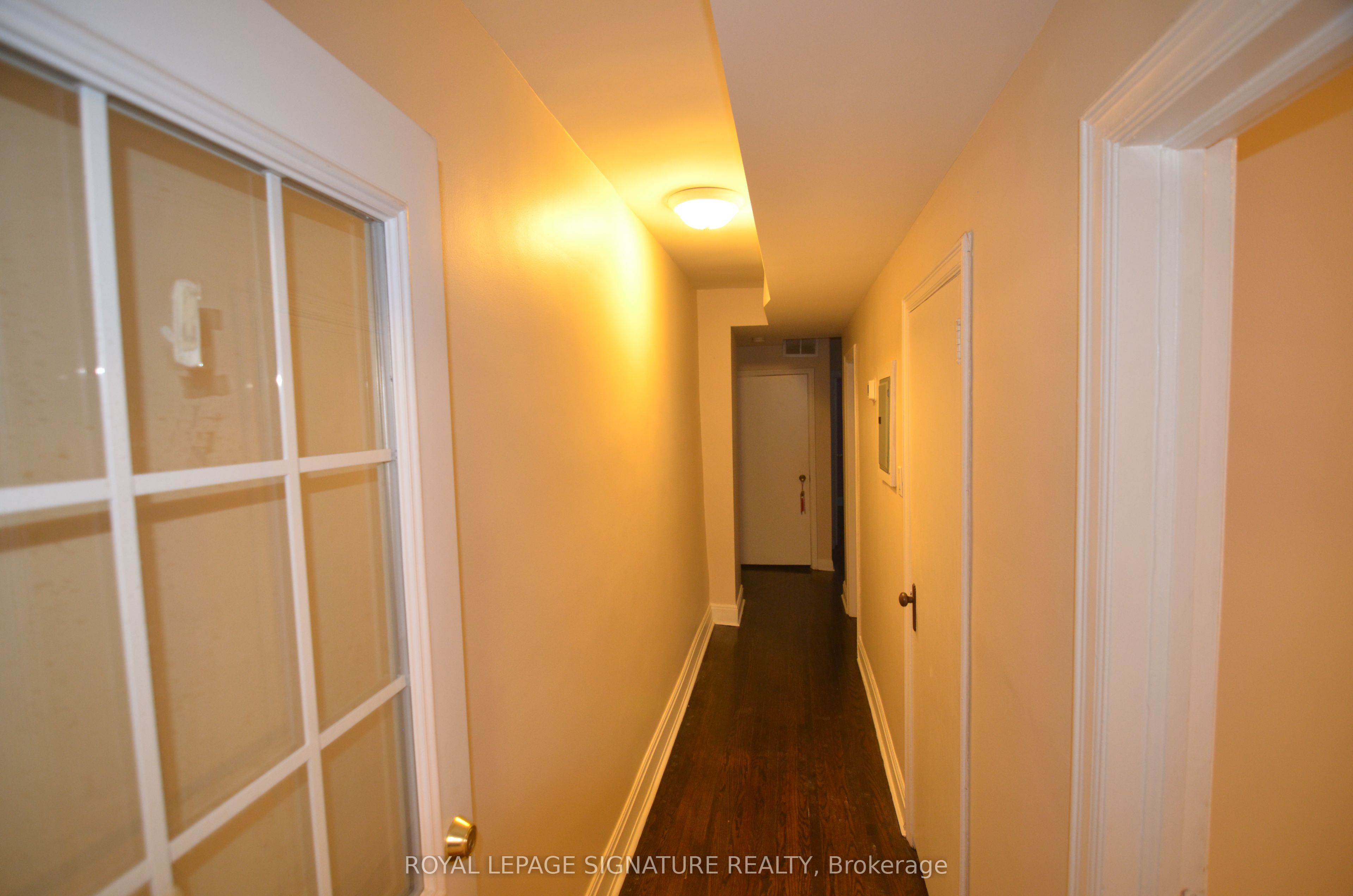 997 Eglinton Avenue W