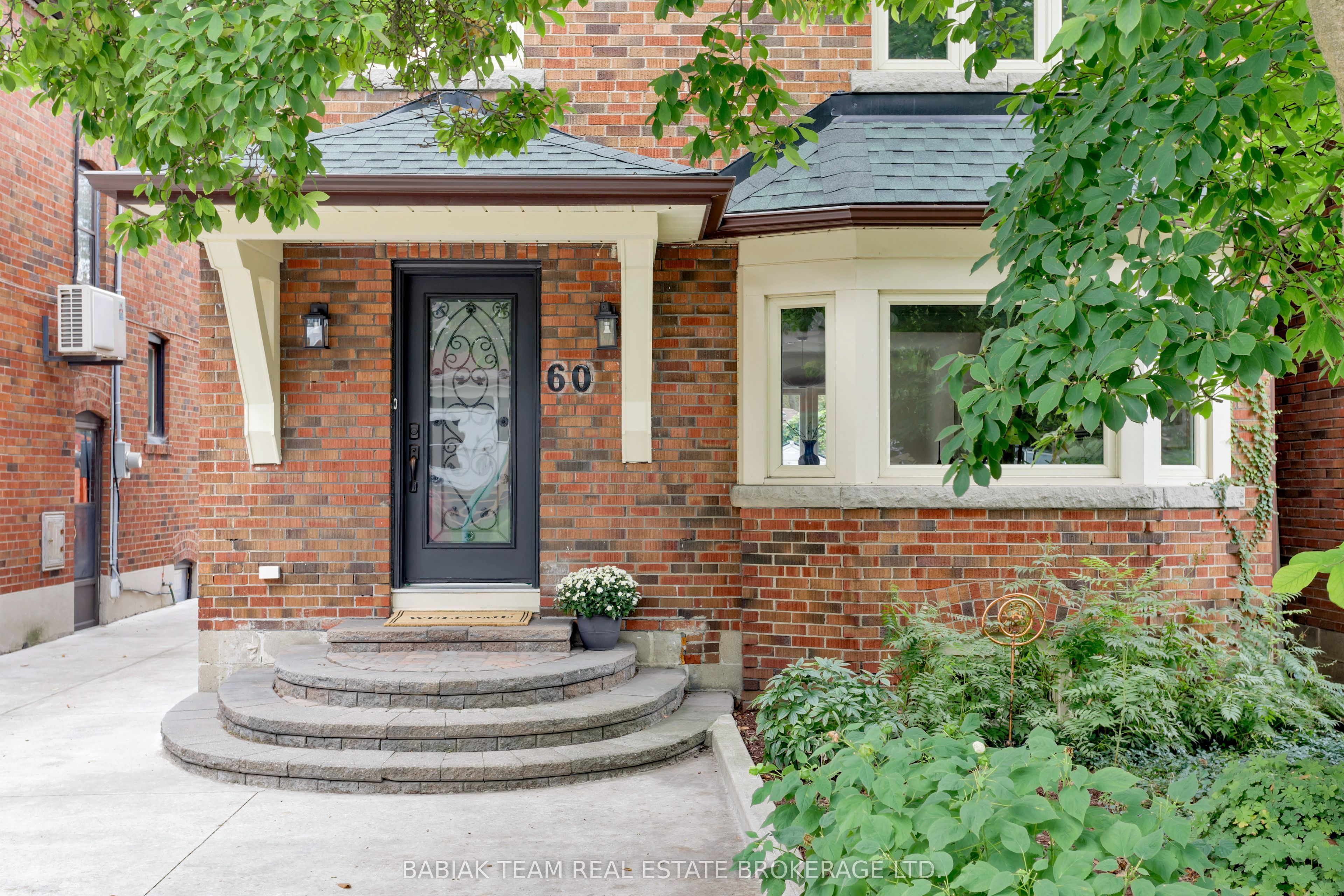 60 Clendenan Avenue