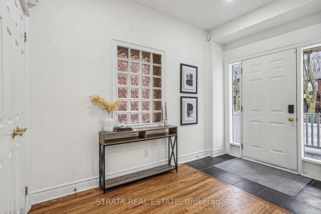 Photo of 423 Manor Road E, Toronto, ON M4S 1T1 (MLS # C12957140)