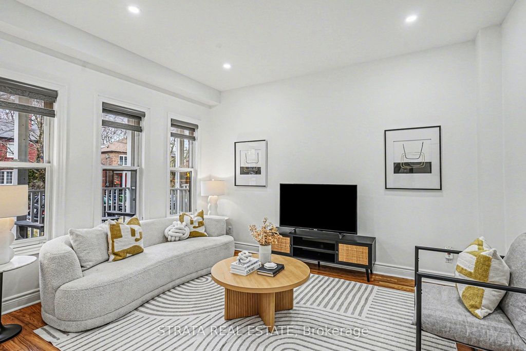 Photo of 423 Manor Road E, Toronto, ON M4S 1T1 (MLS # C12957140)