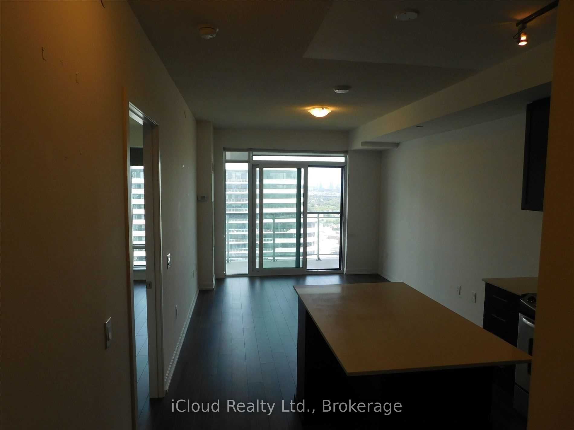 2560 Eglinton Avenue 2002