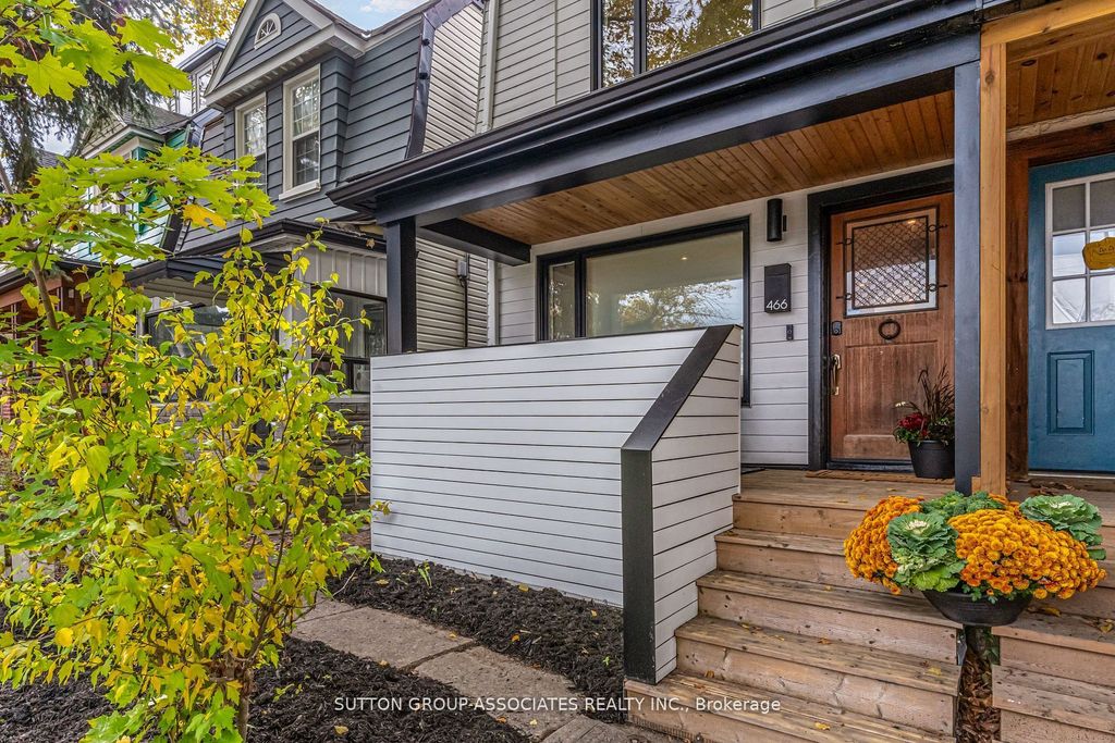 Photo of 466 Montrose Avenue, Toronto, ON M6G 3H1 (MLS # C12514116)
