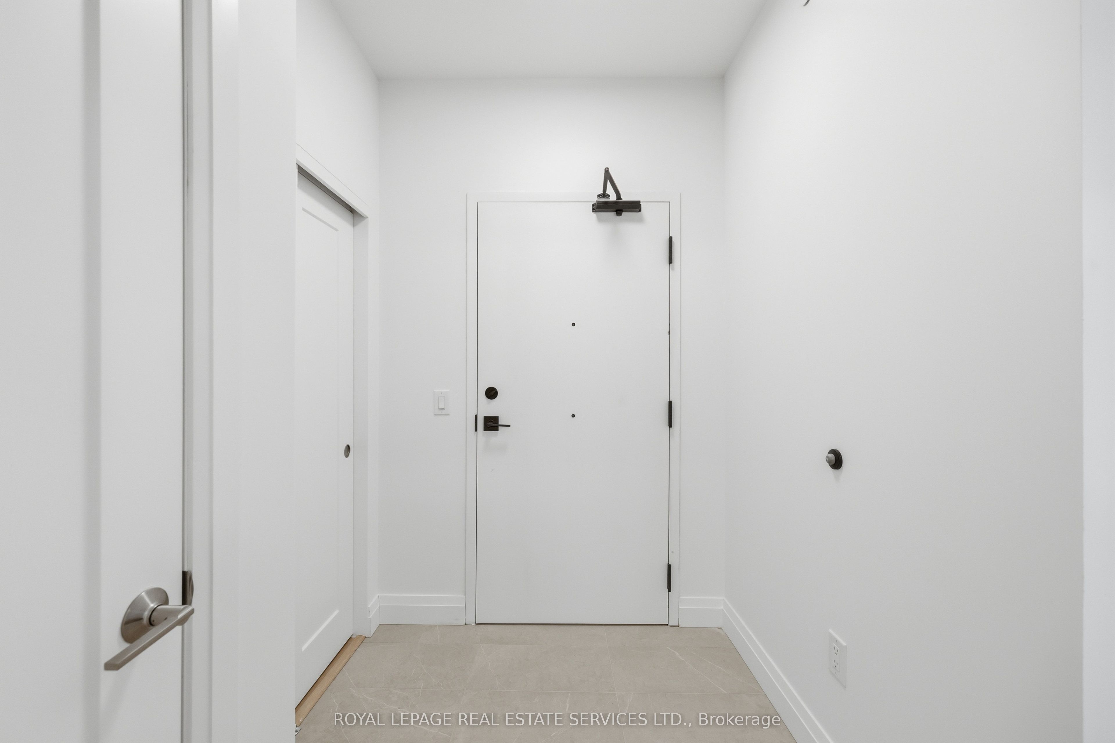 26 Mill Street 213