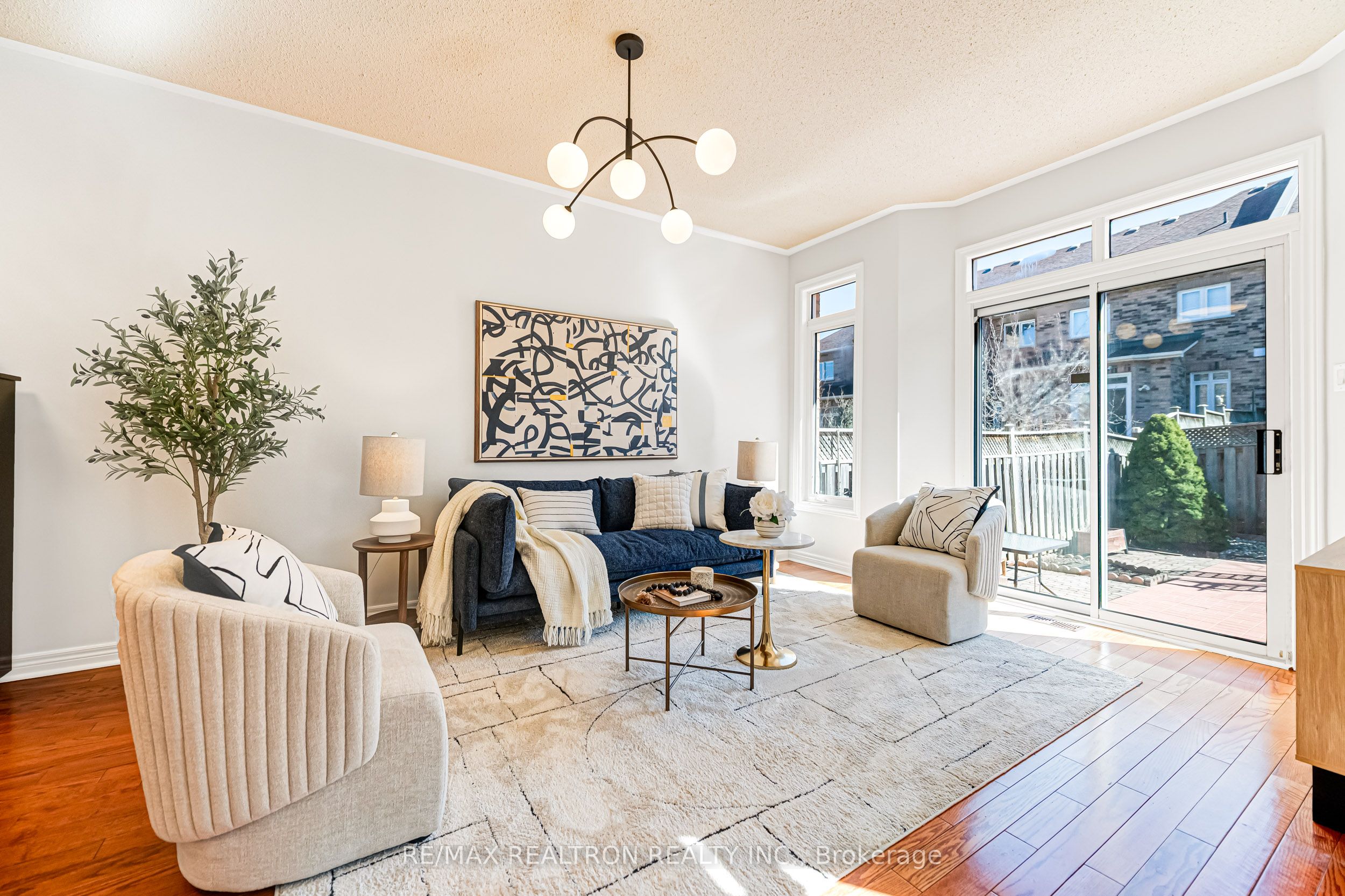 27 Copperstone Crescent