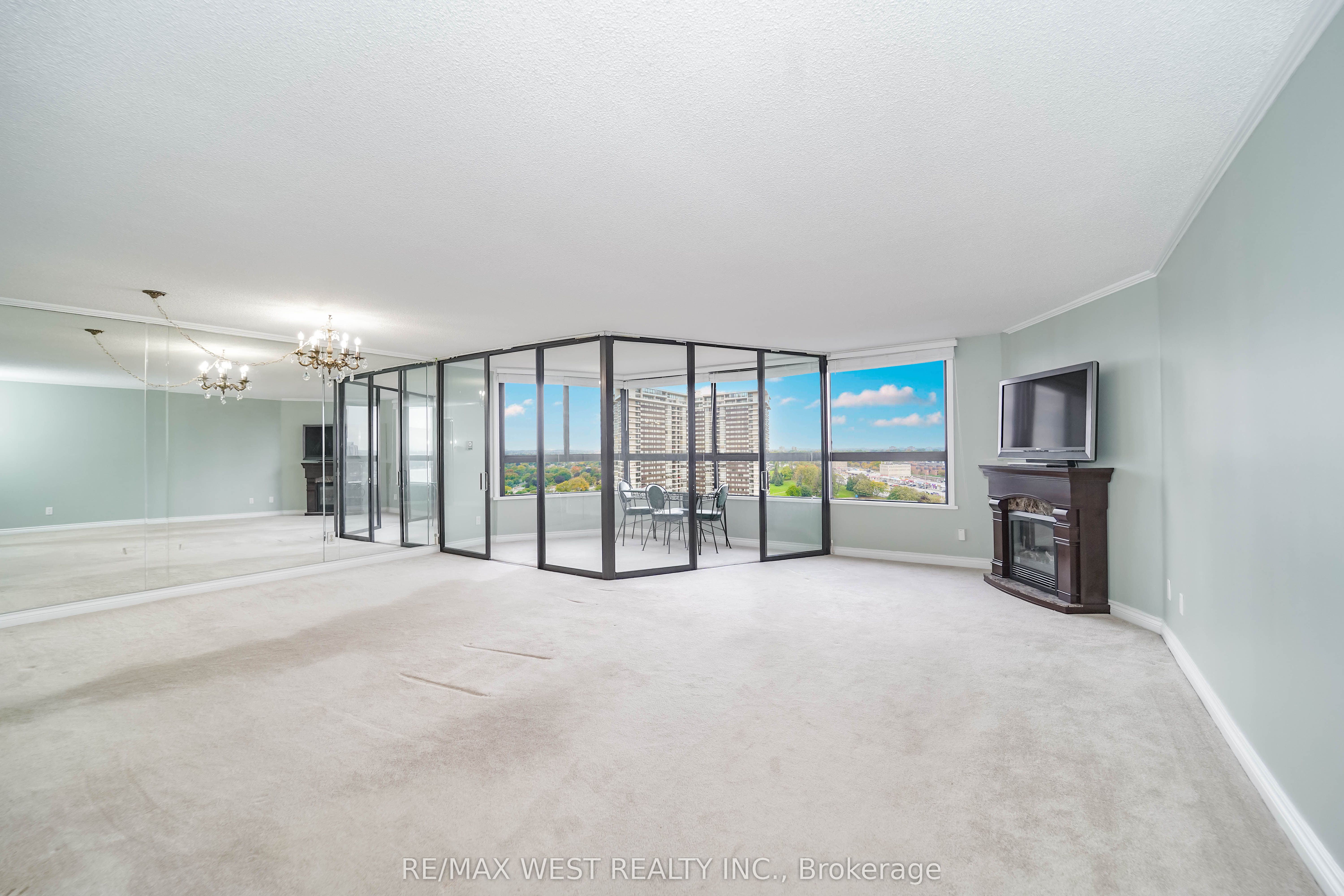 1300 Bloor Street 1709