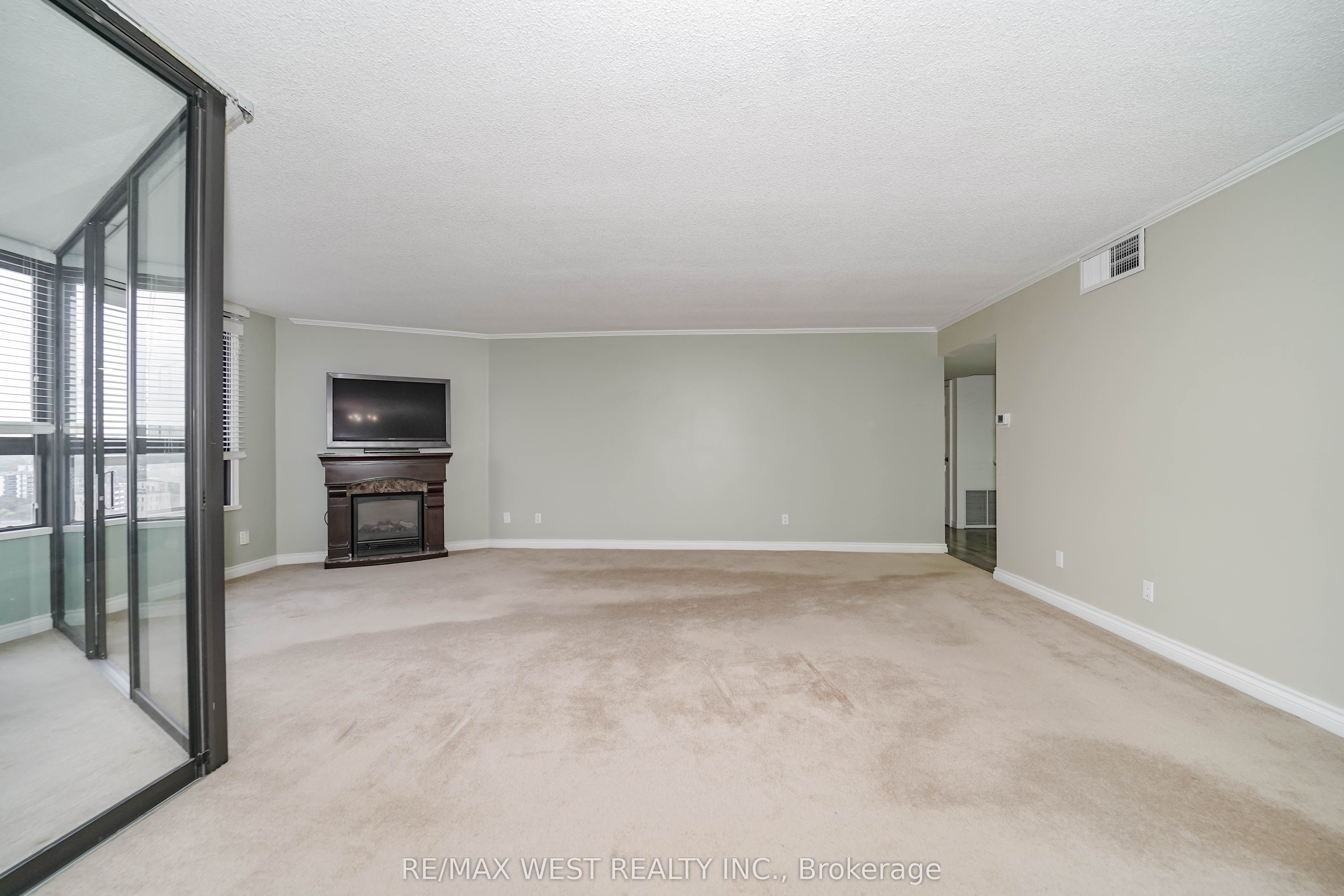 1300 Bloor Street 1709