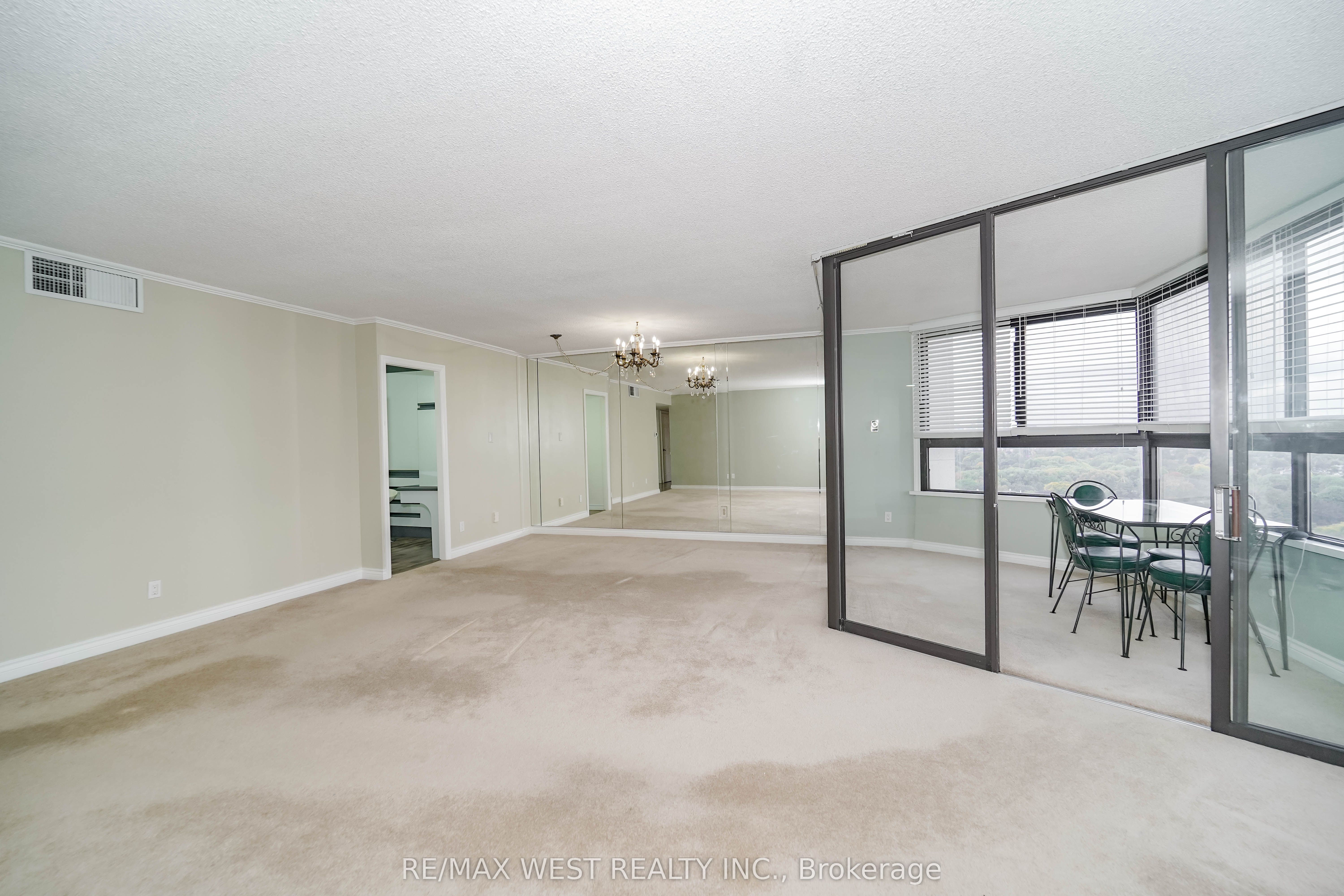 1300 Bloor Street 1709