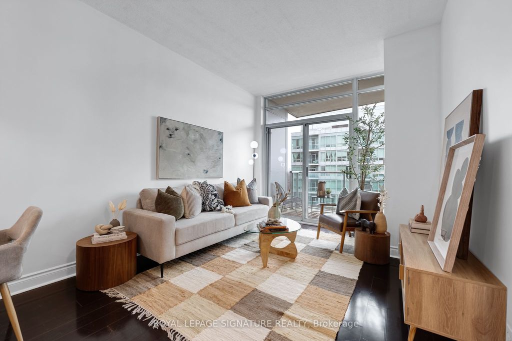Photo of 1910 Lake Shore Boulevard W #LPH6, Toronto, ON M6S 1A2 (MLS # W13057578)