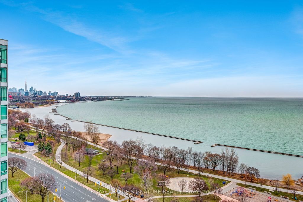 Photo of 1910 Lake Shore Boulevard W #LPH6, Toronto, ON M6S 1A2 (MLS # W13057578)