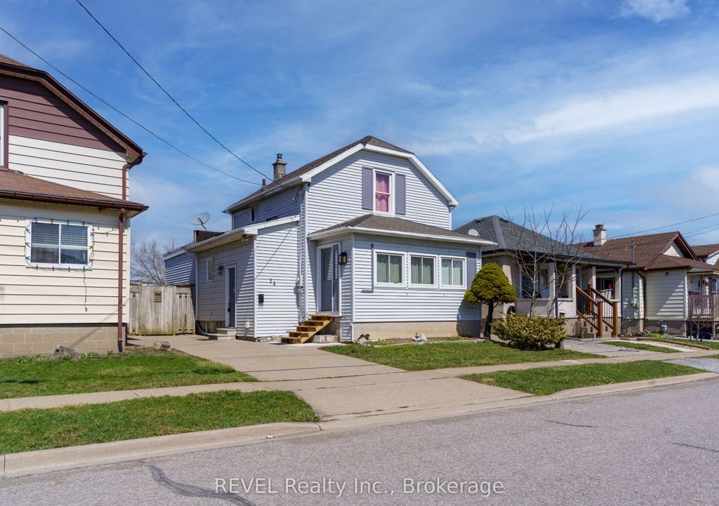 Photo of 24 Lyndon Street W, Thorold, ON L2V 3J7 (MLS # X12962322)