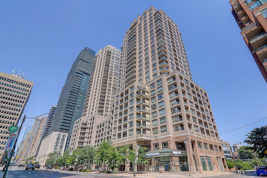 Photo of 909 Bay Street #716, Toronto, ON M5S 3G2 (MLS # C12442061)