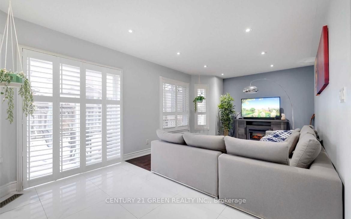 5623 Whitehorn Avenue