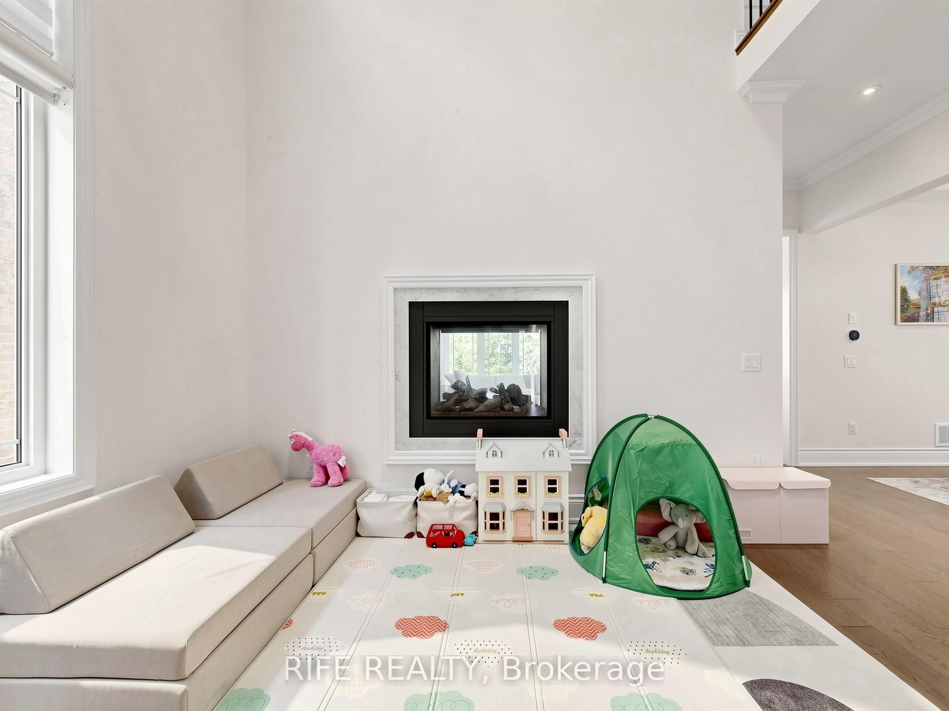 18 Rossini Drive