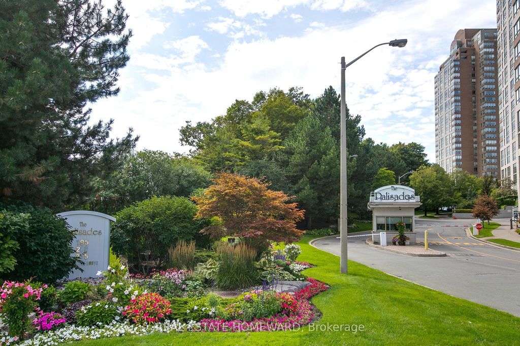 Photo of 215 NE Wynford Drive NE #1006, Toronto, ON M3C 3P5 (MLS # C12387849)