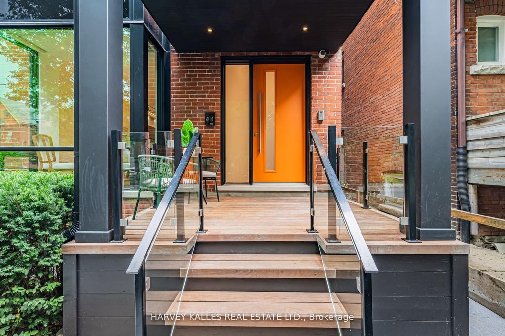 Photo of 404 Brunswick Avenue, Toronto, ON M5R 2Z4 (MLS # C12822142)