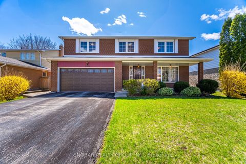 2406 Ravensthorpe Crescent Mississauga ON L5C 2Y5