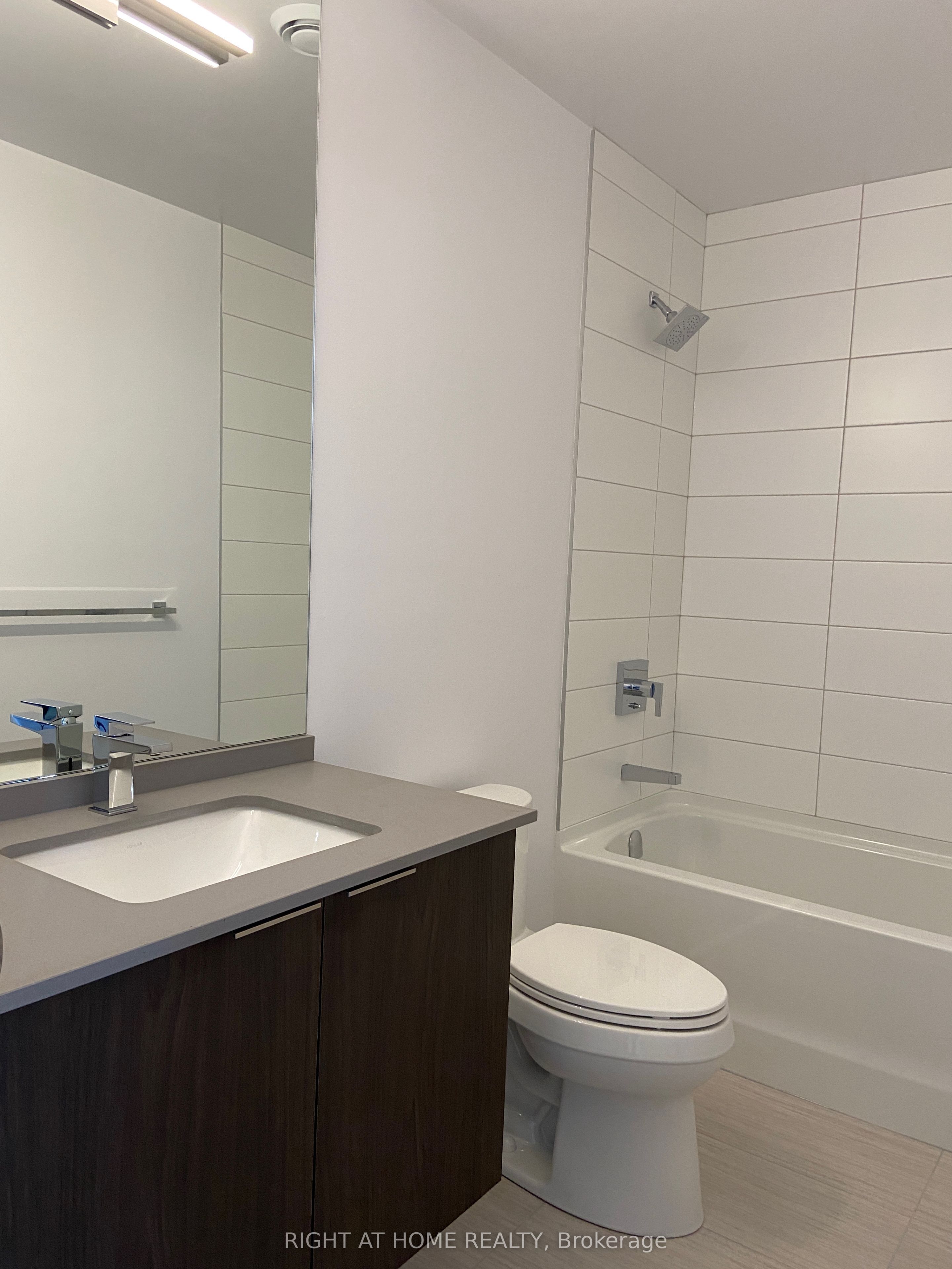 15 Brin Drive TH 17
