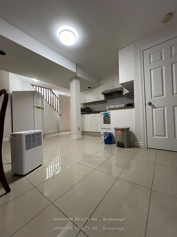 116 Elson Street lower