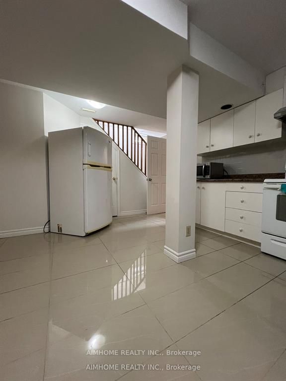 116 Elson Street lower